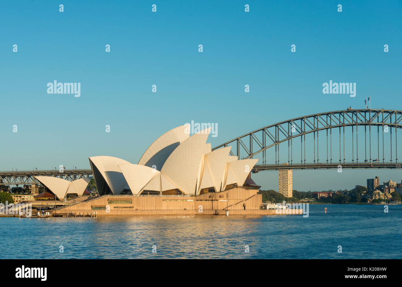 Oper, die Oper von Sydney mit der Harbour Bridge, Sydney, New South Wales, Australien Stockfoto