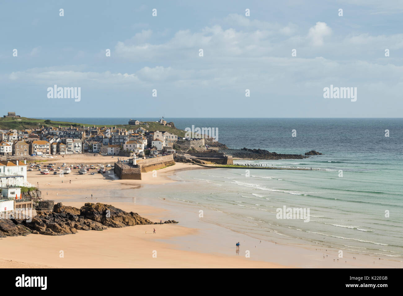 Hafen Strand bei Ebbe, St Ives, Cornwall, England, Großbritannien Stockfoto