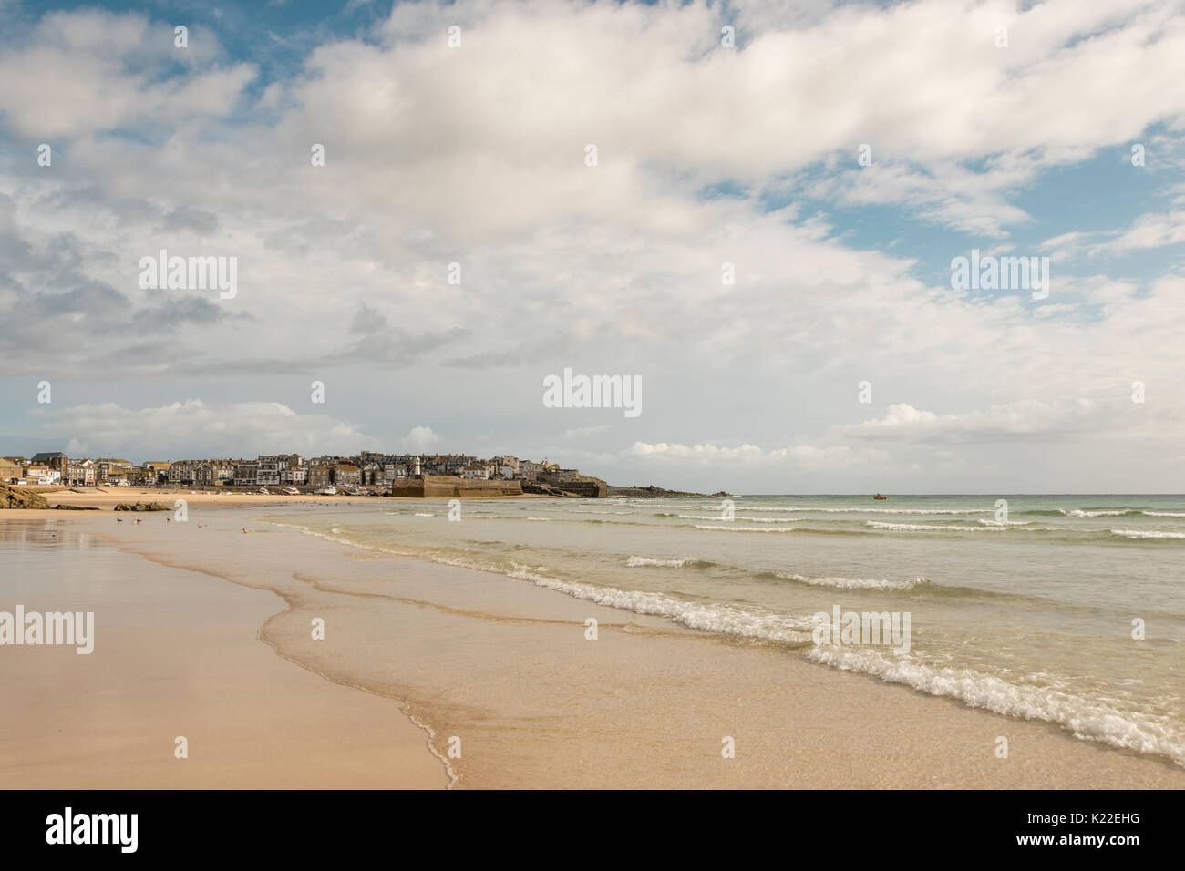 Hafen Strand bei Ebbe, St Ives, Cornwall, England, Großbritannien Stockfoto