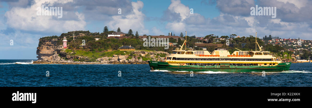 Blick auf den Hafen von Sydney mit Watson's Bay geradeaus, Sydney, New South Wales, Australien. Stockfoto