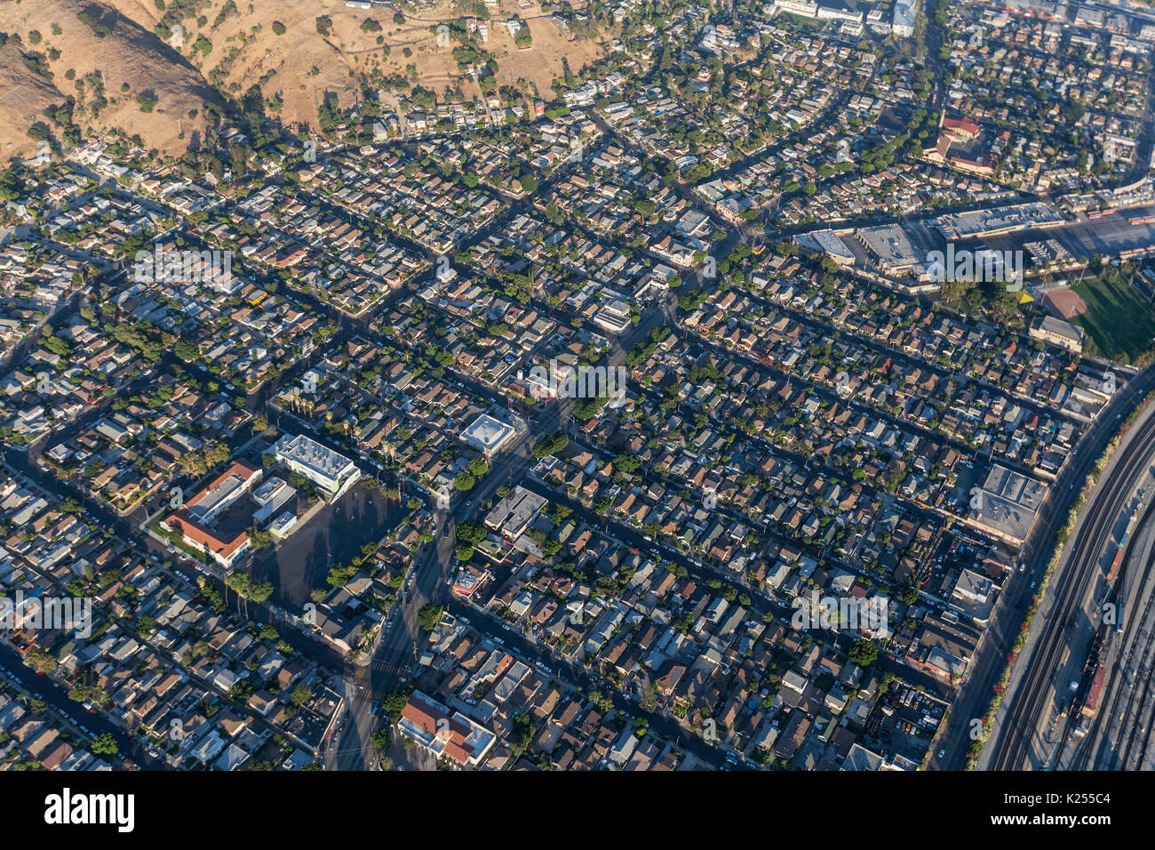 Luftaufnahme der Cypress Park Gemeinschaft nördlich der Innenstadt von Los Angeles in Südkalifornien. Stockfoto