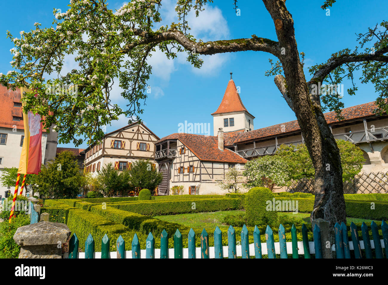 Gärten, alte mittelalterliche Burg, Harburg, DonauRies, Bayern