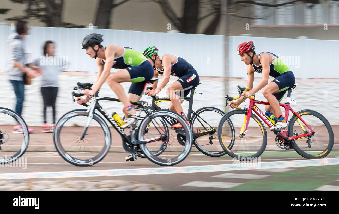 Saint Gilles Croix de Vie, Frankreich - 10. September 2016: Endgültige Triathlon Meisterschaft von Frankreich in der Kategorie D3-Vorreiter für ein Rennrad Rennen Stockfoto