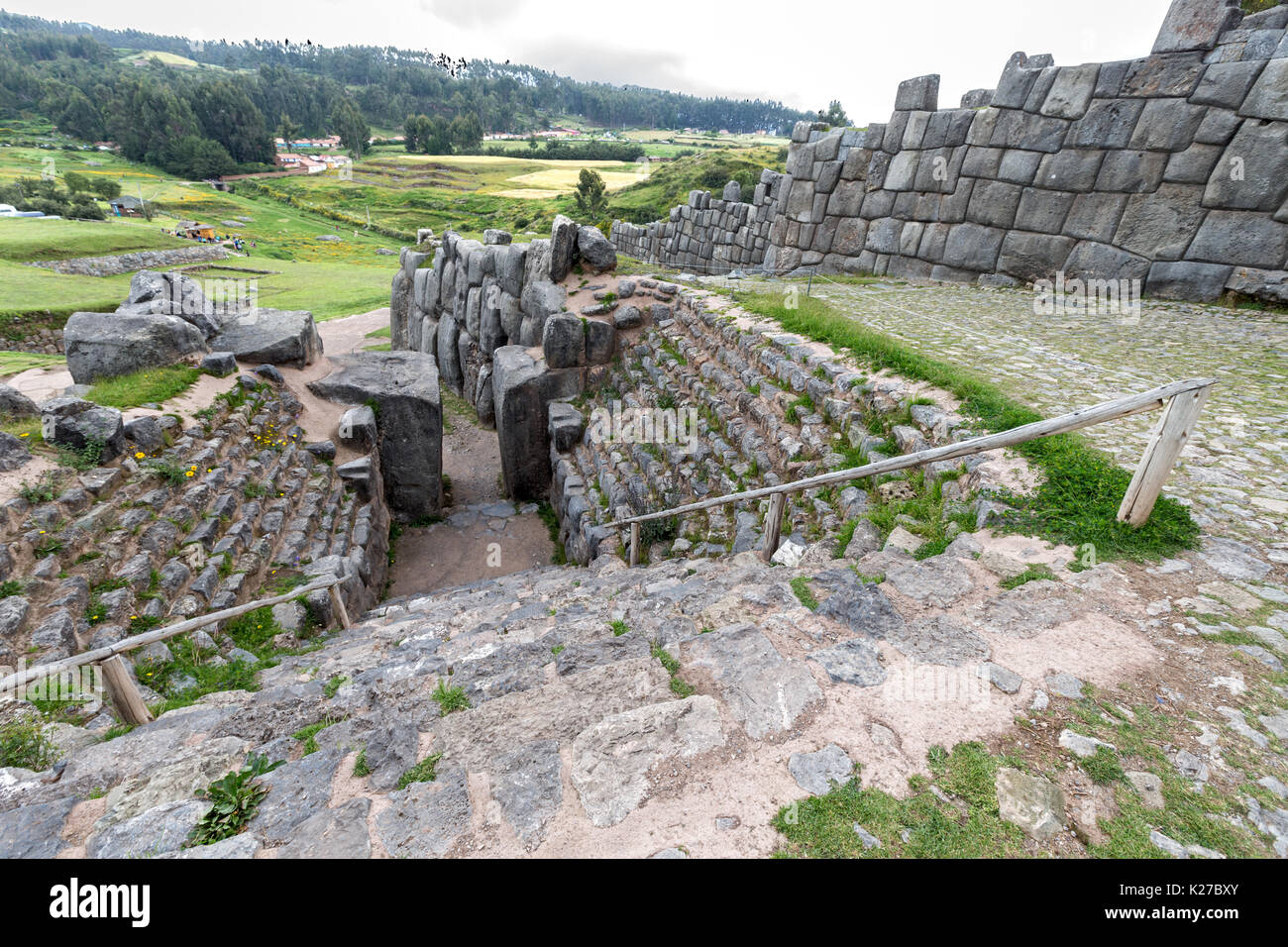 Ursprüngliche Steintreppe Festung Sacsahuaman Inca Cusco Peru Stockfoto