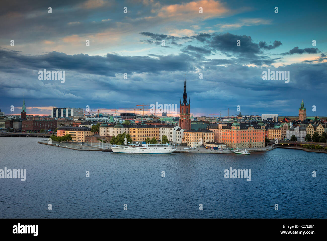 Stockholm. Bild von Stockholm während der blauen Dämmerstunde. Stockfoto