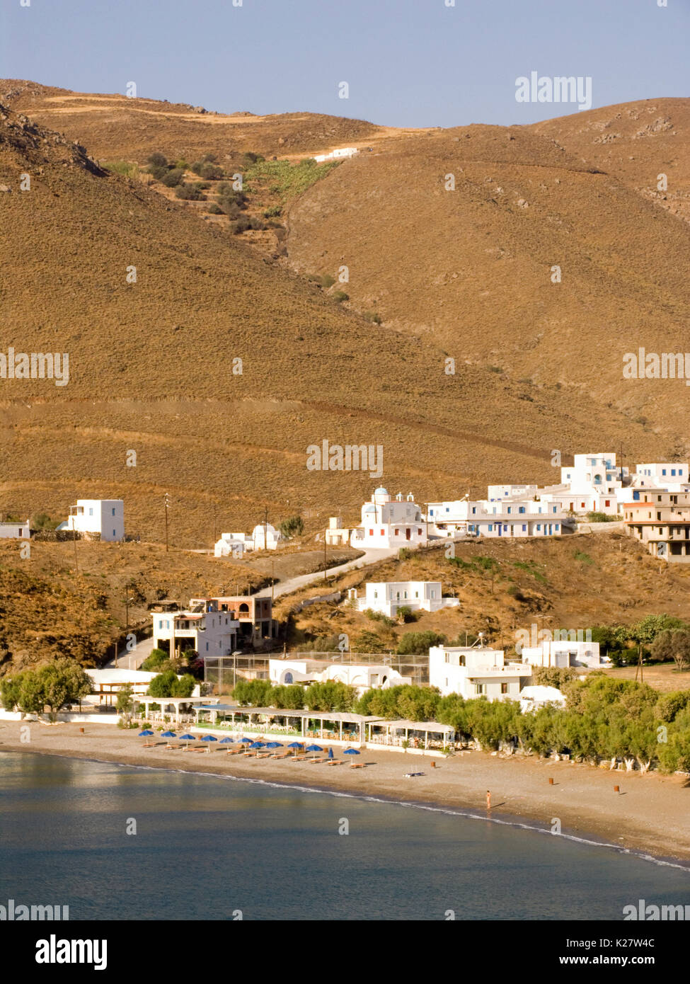 Europa, Griechenland, Dodecanese, Vathi, Insel, Bucht livadi und Dorf Stockfoto