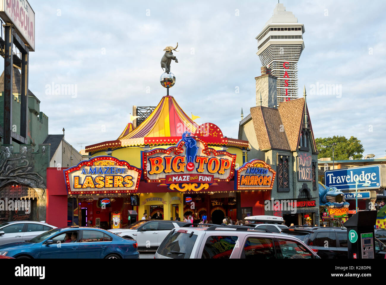 Sehenswürdigkeiten in Clifton Hill, Niagara Falls, Ontario, Kanada. Sommer 2017. Stockfoto