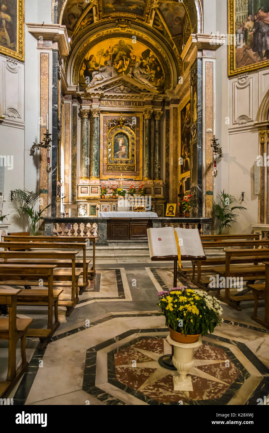 Altar der Kirche Santa Maria della Pace Stockfoto