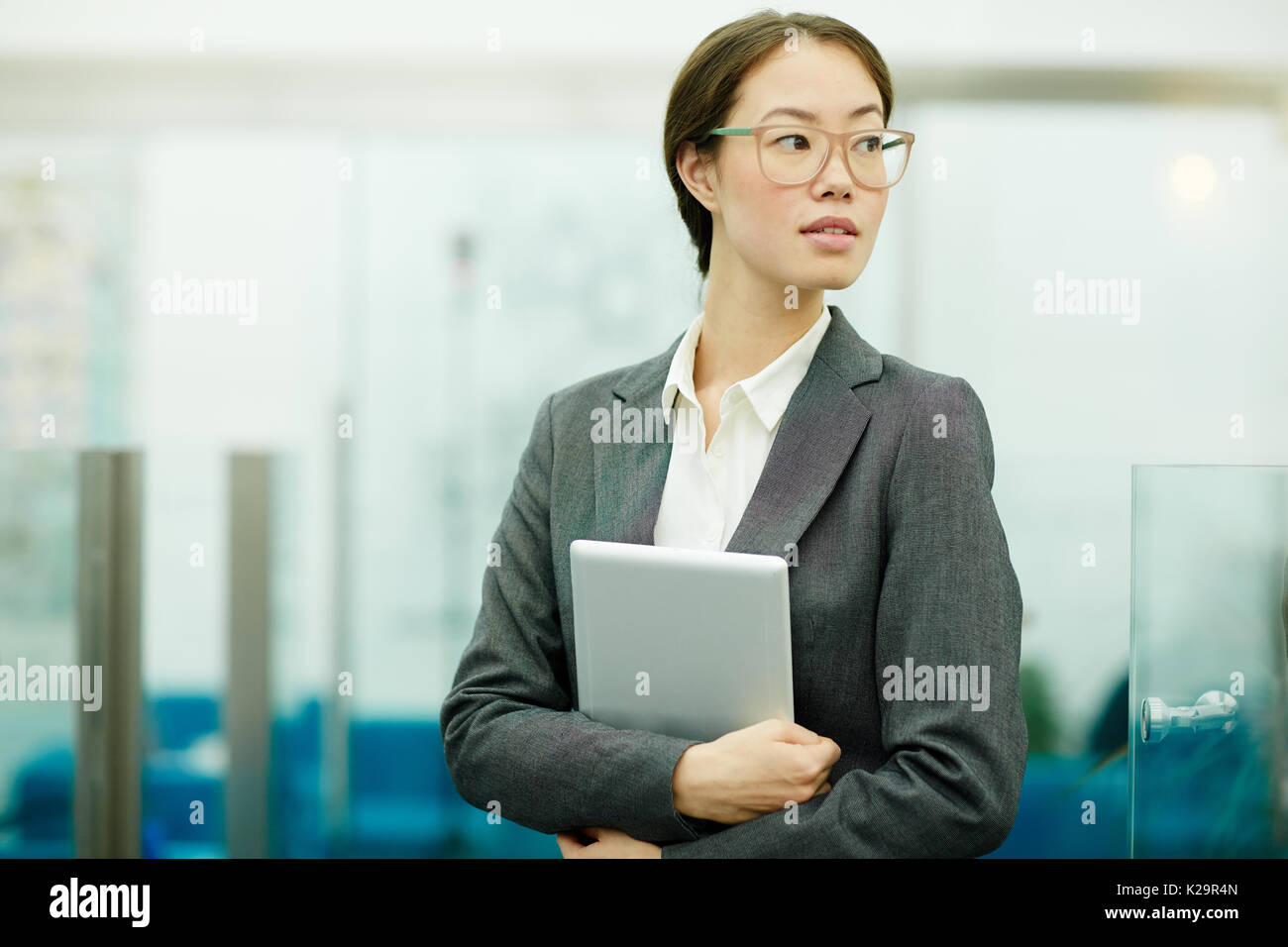 Geschäftsfrau mit tablet Stockfoto