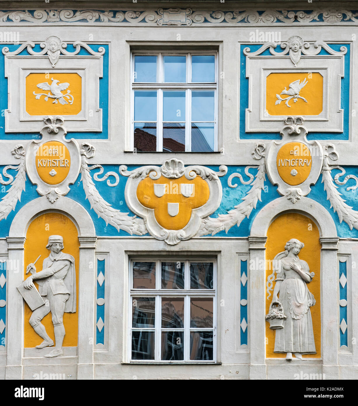 Architektonische Detail der Fassade des Ruffinihaus oder Ruffini House, München, Bayern, Deutschland Stockfoto