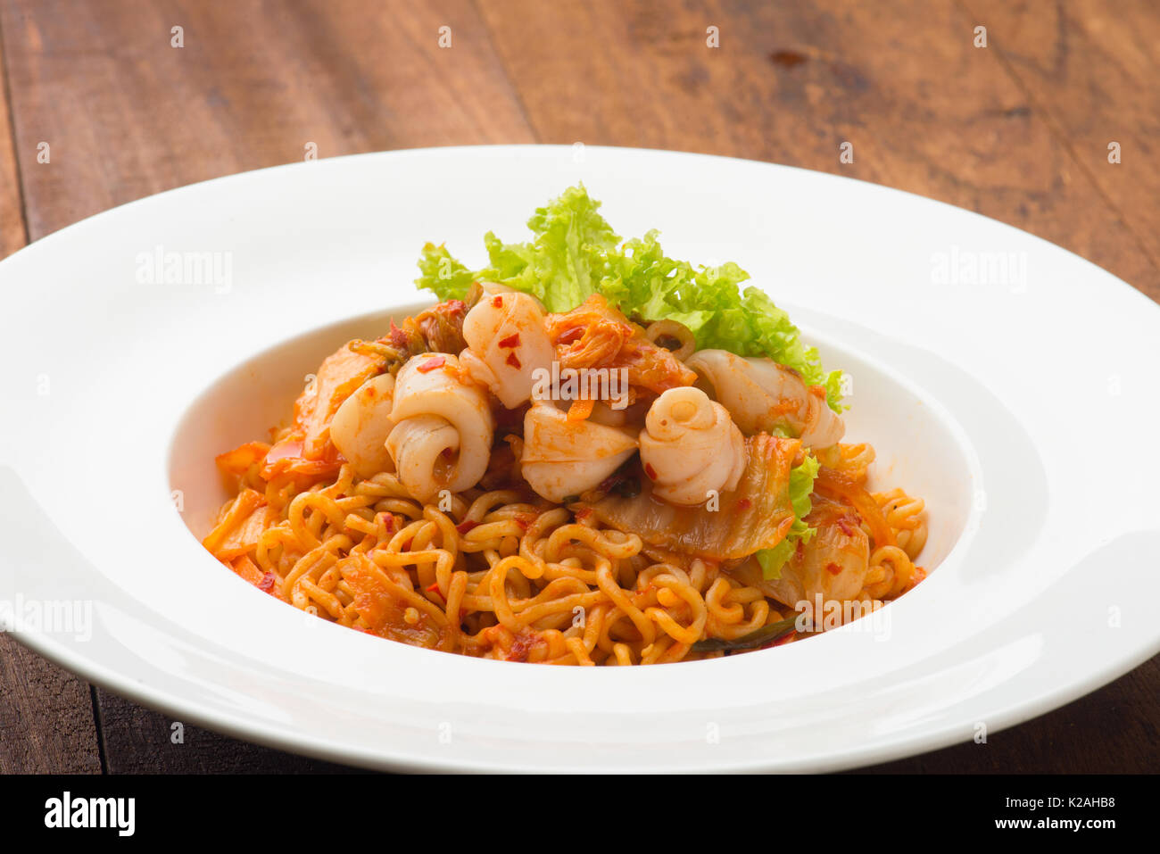 Koreanisches Kimchi squid Ramen Stockfoto
