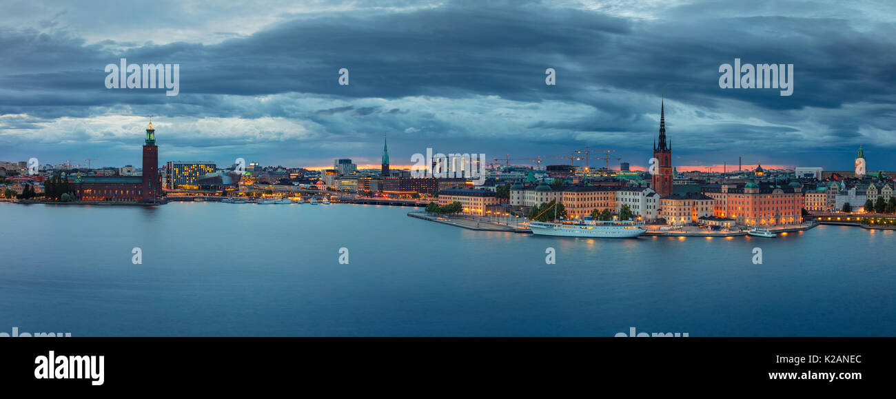 Stockholm. Panorama-Bild von Stockholm während des Sonnenuntergangs. Stockfoto