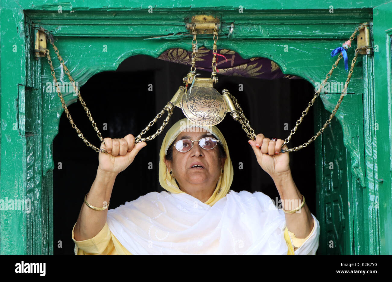 Shah Hamdan Shrine Stockfotos & Shah Hamdan Shrine Bilder Alamy
