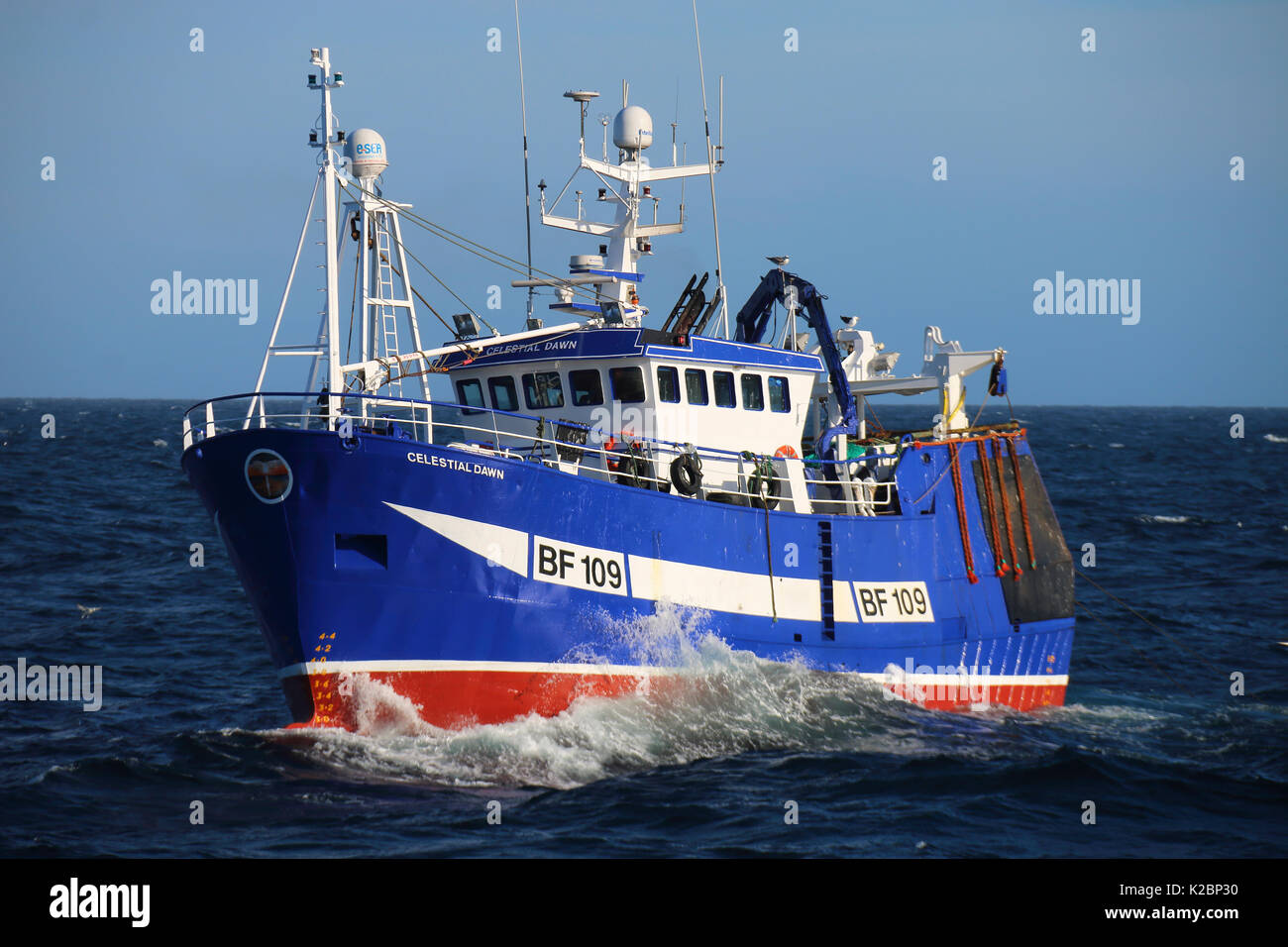 Fischereifahrzeugs für Kaisergranat in der Nordsee. Juni 2015. Stockfoto
