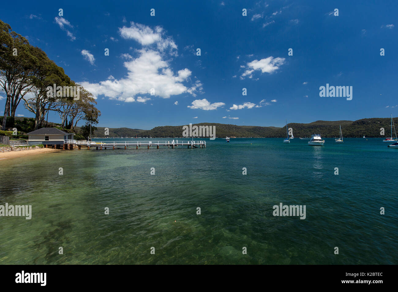 Blick über einer Bucht an einem sonnigen Tag, New South Wales, Australien. November 2012. Stockfoto