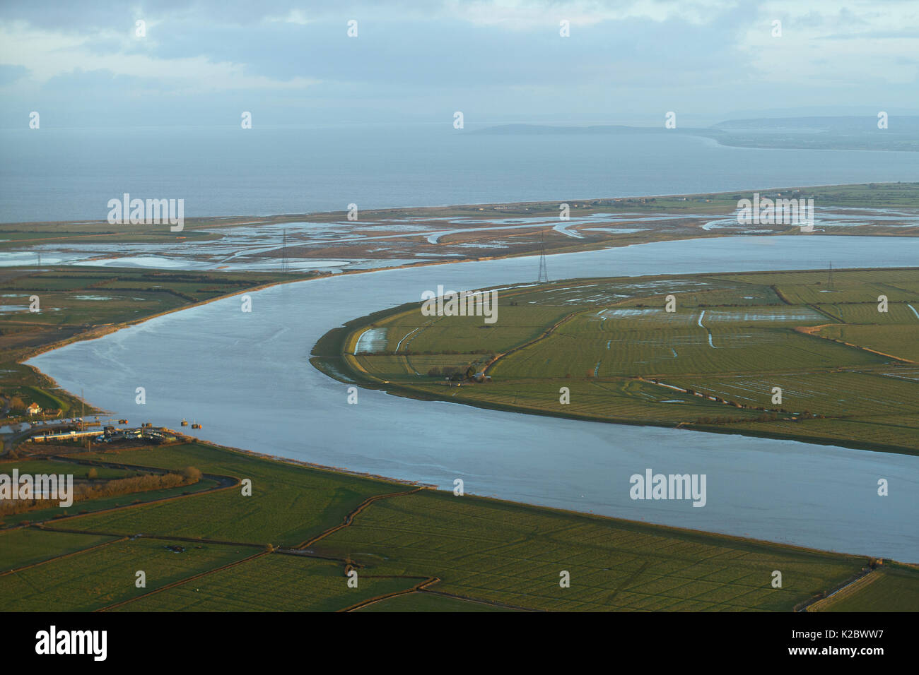 Luftaufnahme der Fluss Parrett und Steart Sümpfe, Somerset, Großbritannien, Februar 2015. Stockfoto