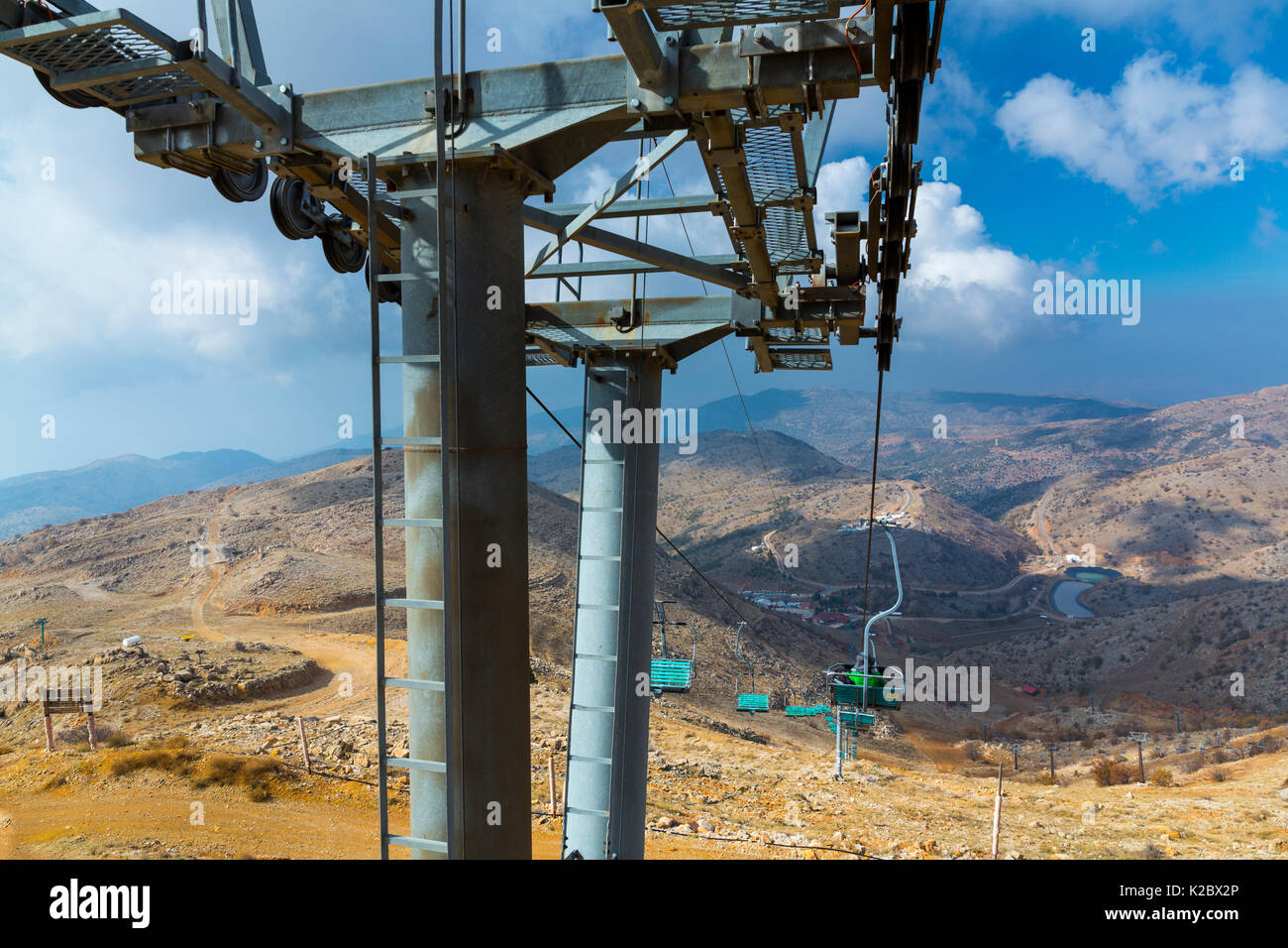 Blick vom Skilift, bis an den Berg Hermon Ski Resort, Israel, November. Stockfoto