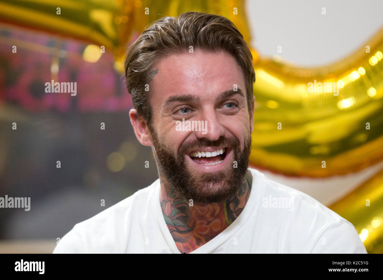 Aaron Chalmers von Geordie Ufer bei MTV in London, vor der ersten Episode von Jahreszeit 15, die heute Abend ausgestrahlt wird. Stockfoto