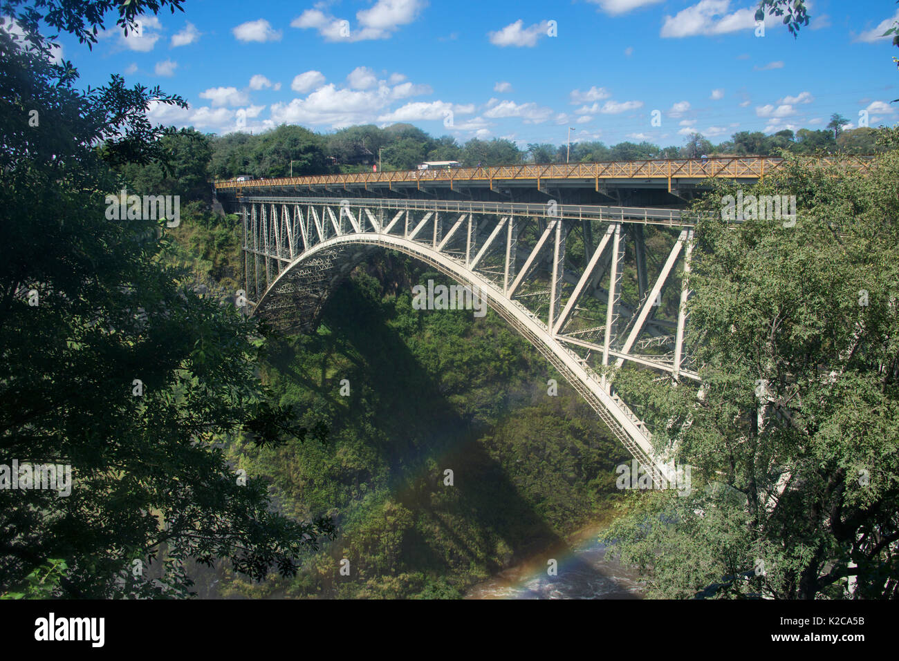 Victoria Falls Brücke, wie aus Simbabwe Seite gesehen Stockfoto