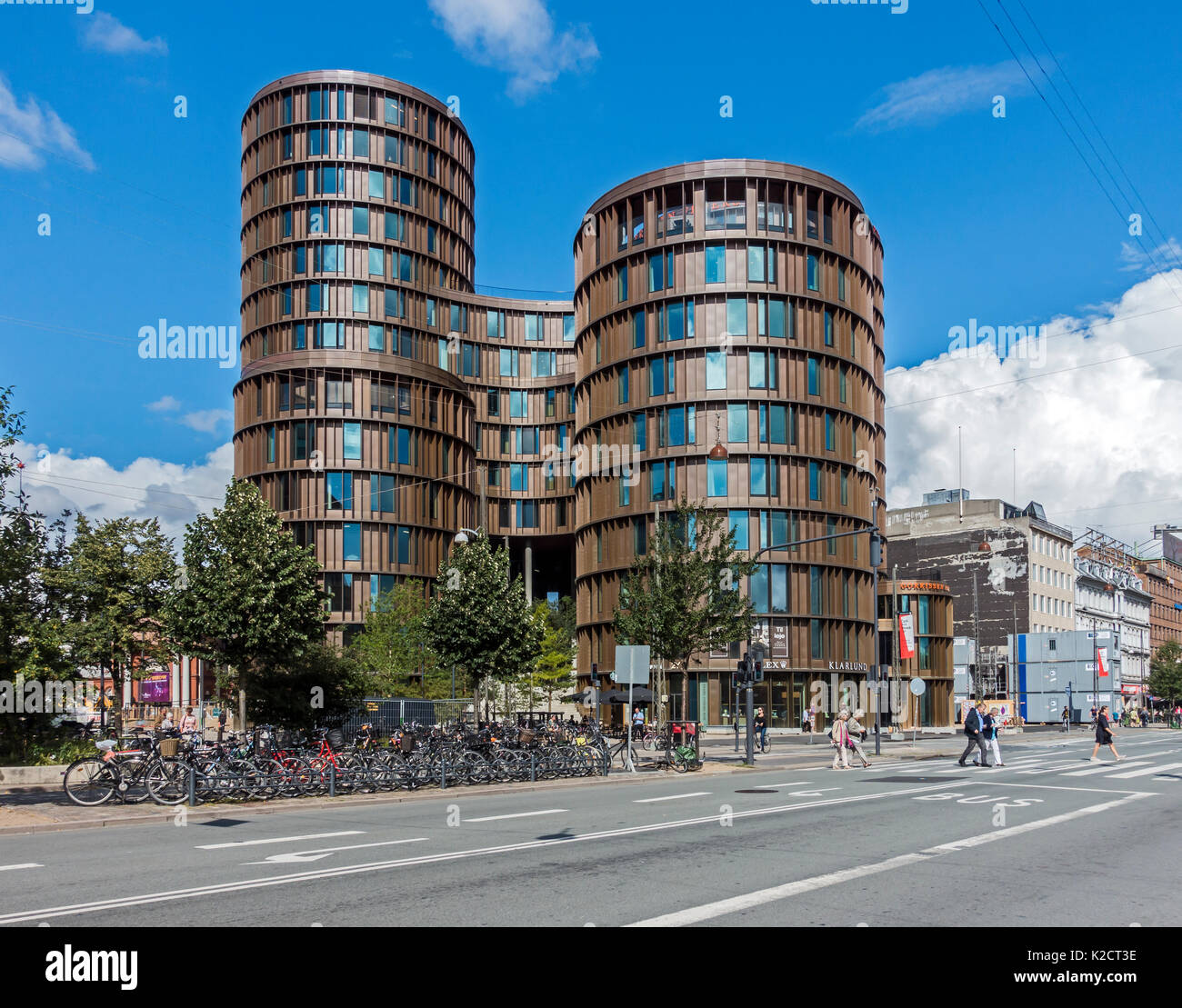 Axel Türmen bestehend aus fünf runden Türmen auf Axltov im Zentrum von Kopenhagen Dänemark Europa gegenüber vom Tivoli Gärten Stockfoto