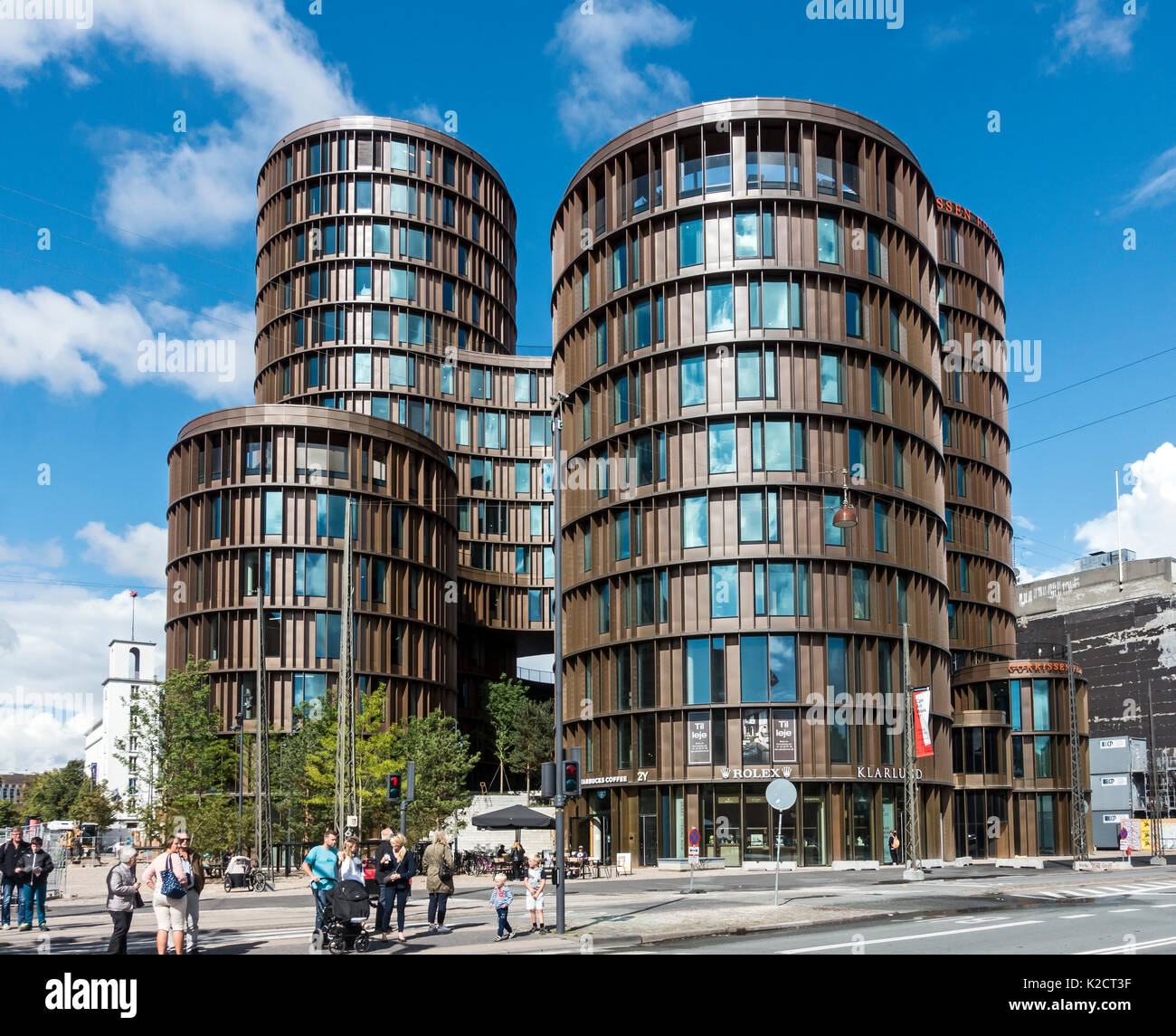 Axel Türmen bestehend aus fünf runden Türmen auf Axltov im Zentrum von Kopenhagen Dänemark Europa gegenüber vom Tivoli Gärten Stockfoto