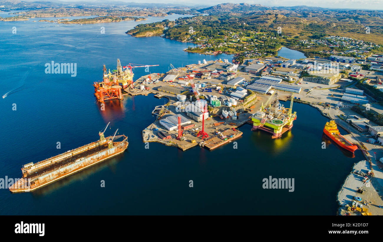 Öl-Plattformen unter Wartung in der Nähe von Bergen, Norwegen. Stockfoto