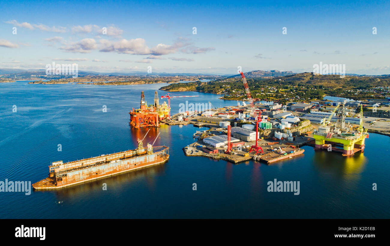 Öl-Plattformen unter Wartung in der Nähe von Bergen, Norwegen. Stockfoto