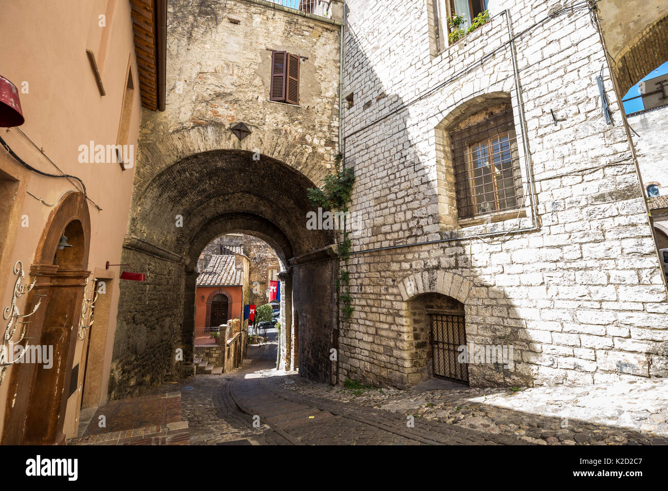 Straße im alten Dorf von Narni in Italien Stockfoto