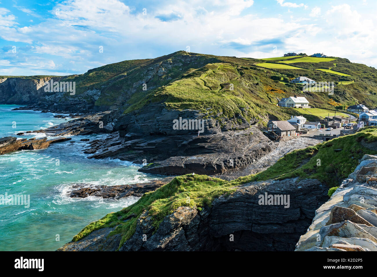 Die zerklüftete Küste bei trebarwith in North Cornwall, England, Großbritannien Stockfoto