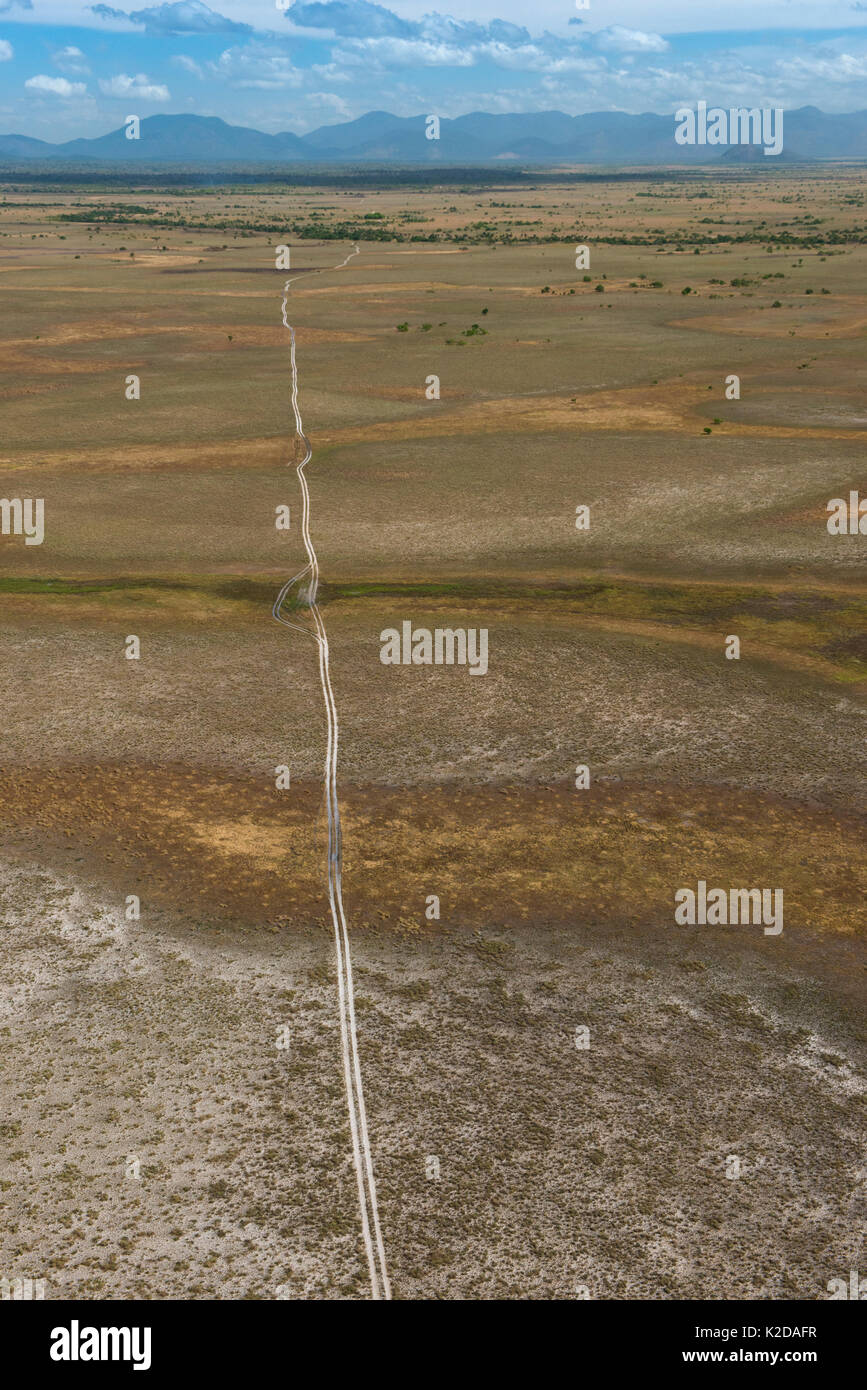 Luftaufnahme der Schmutz der Straße überqueren der Rurununi Savanne, Guyana, Südamerika Stockfoto