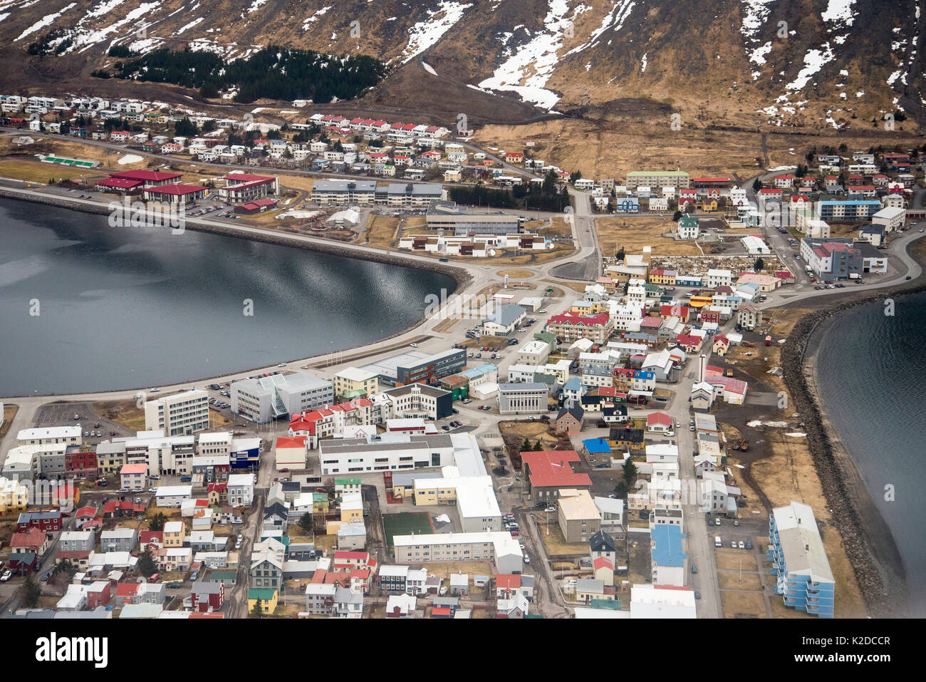 Luftaufnahme von Isafjordur, Westfjorde, Island. April Stockfoto