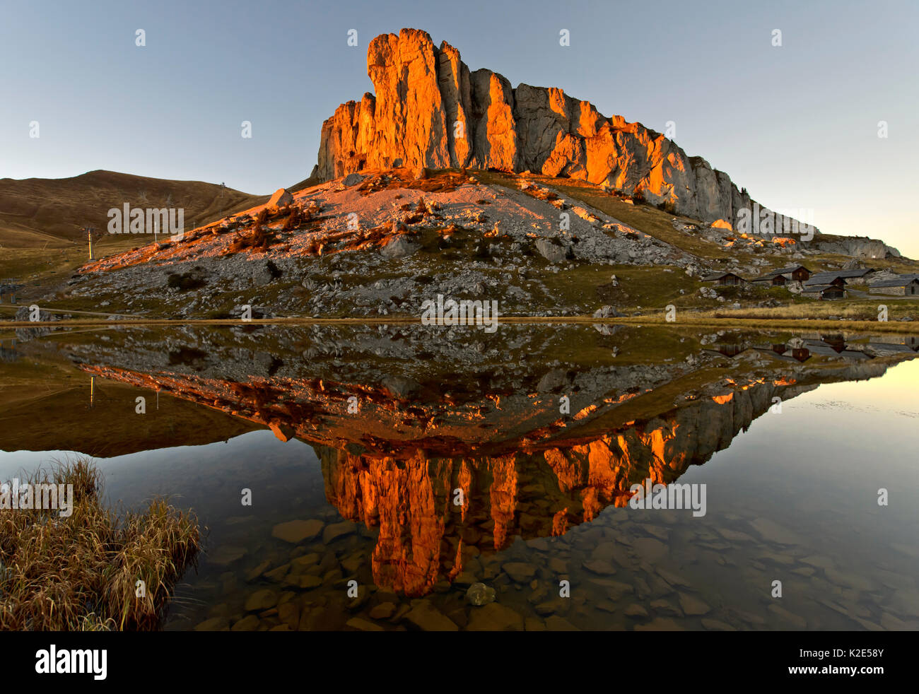 Gipfel der Tour d'Ai im Abendlicht, Waadtländer Voralpen, Leysin, Waadt, Schweiz Stockfoto