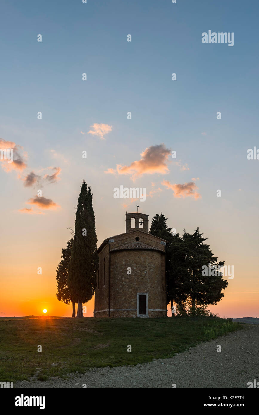 Cappella della Madonna di Vitaleta, Kapelle bei Sonnenuntergang, Val d'Orcia, Toskana, Italien Stockfoto