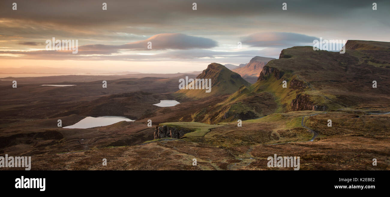 Blick nach Süden vom Quiraing, Trotternish, Isle of Skye, Schottland, April 2014. Stockfoto