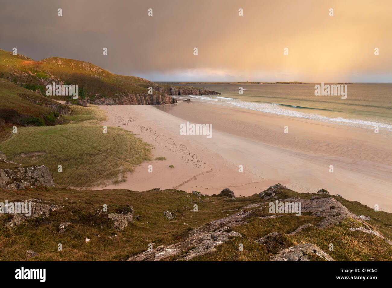 Stürmische Licht über Ceannabeinne Strand, Durness, Sutherland, Schottland, Dezember 2014. Stockfoto