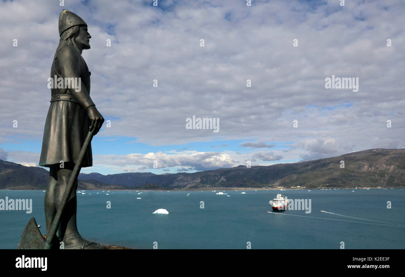 Statue von Leiv Eiriksson, sagte, der erste Europäer in Nordamerika zu werden, selbst vor Christoph Kolumbus. Quassiarsuk/Brattahlid, südlichen Grönland, Juli 2016. Stockfoto
