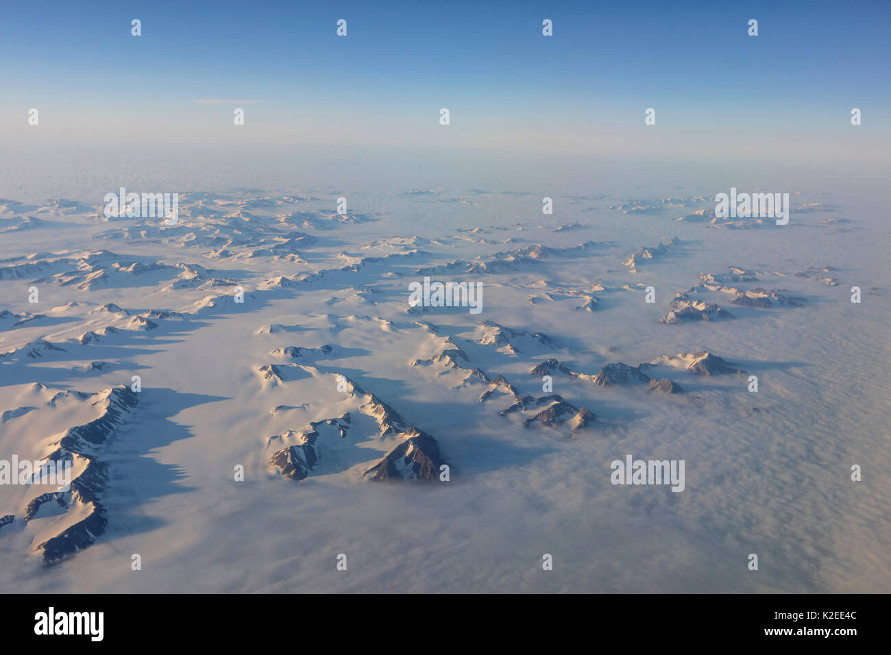 Luftaufnahme von Svalbard, Norwegen, Juli 2016. Stockfoto