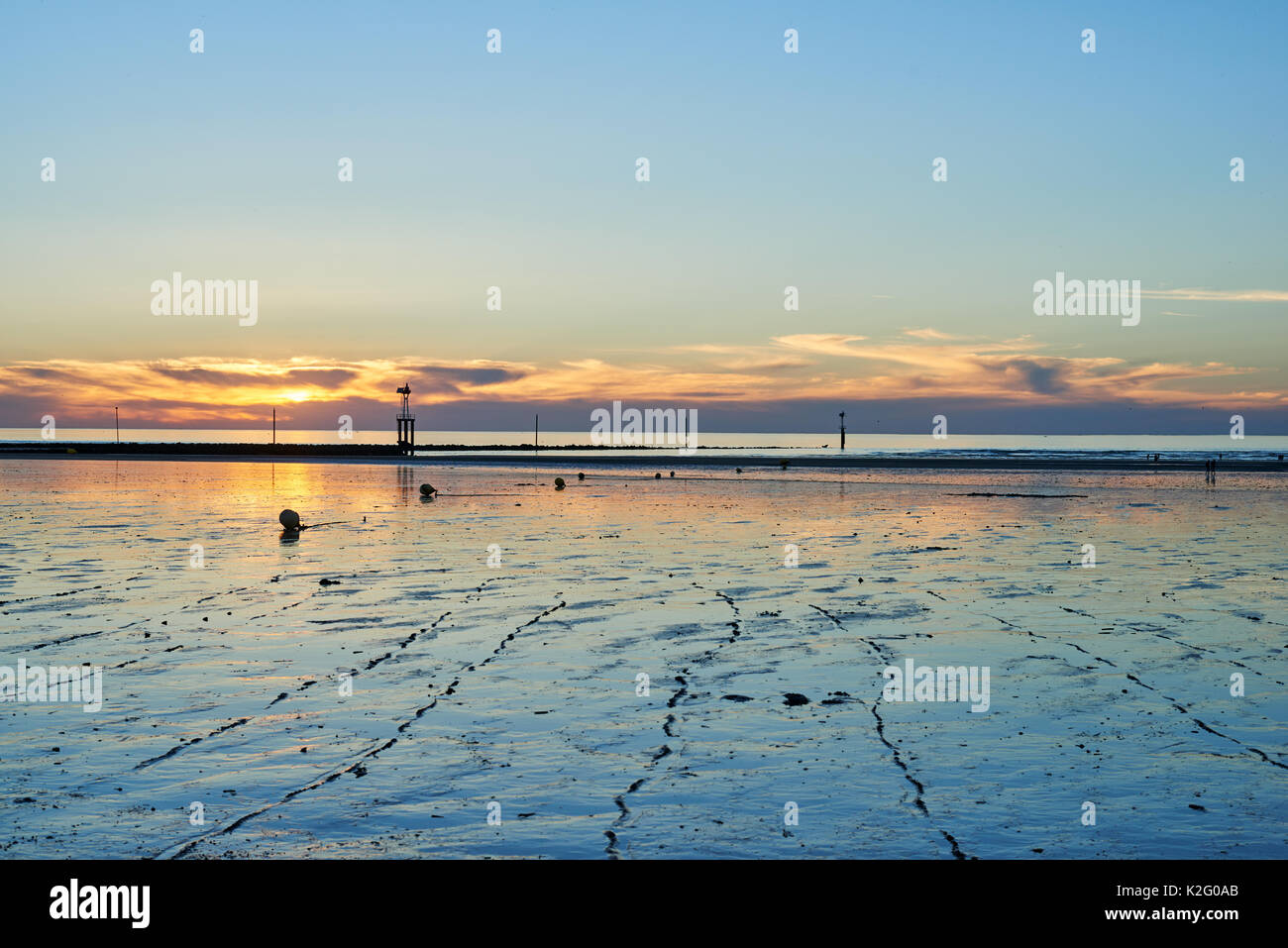 Sonnenuntergang am Strand von Trouville, Normandie Frankreich Stockfoto