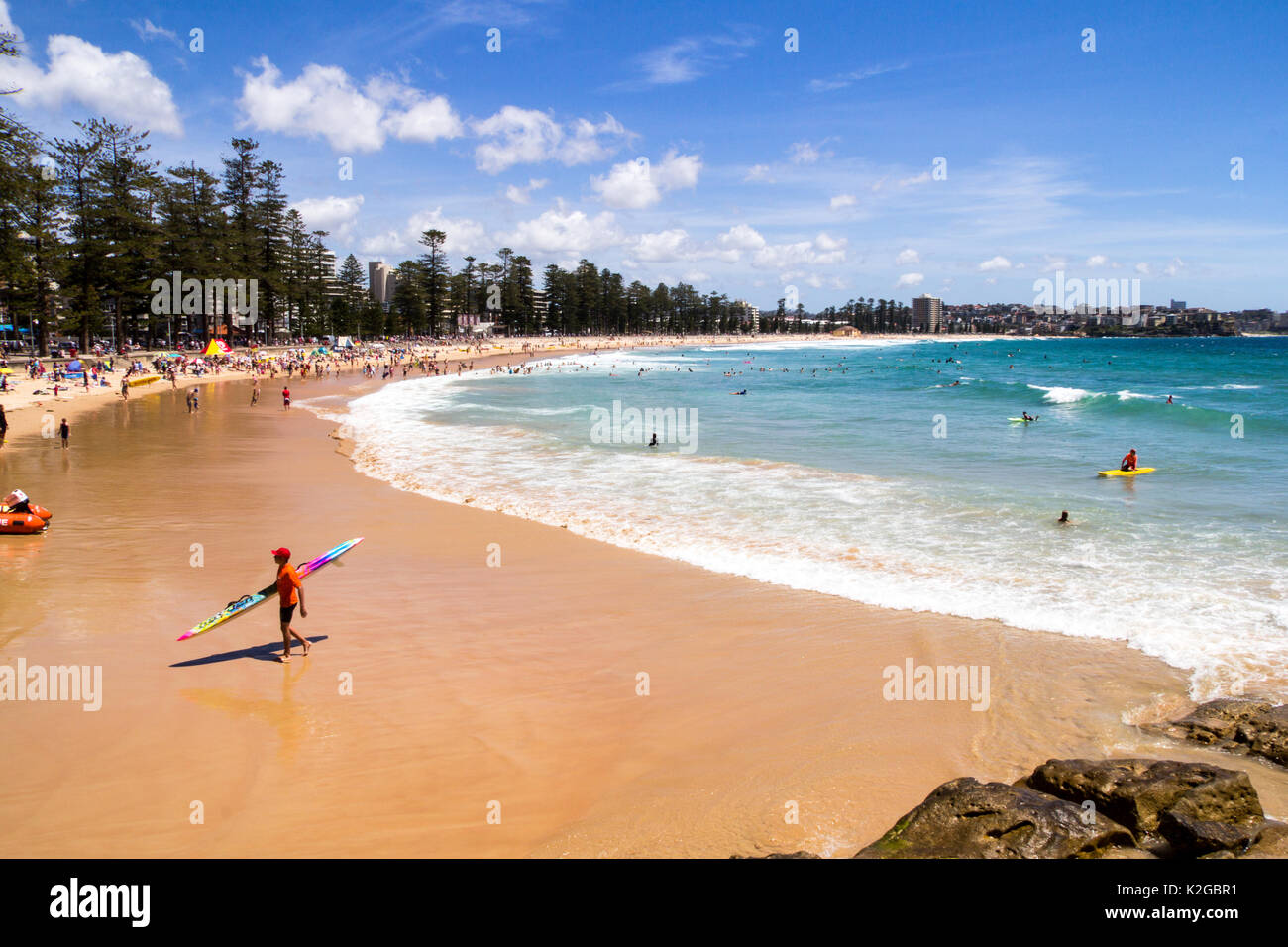 Manly Beach, Sydney, Australien, bei Besetzt, sonnigen Tag. Stockfoto