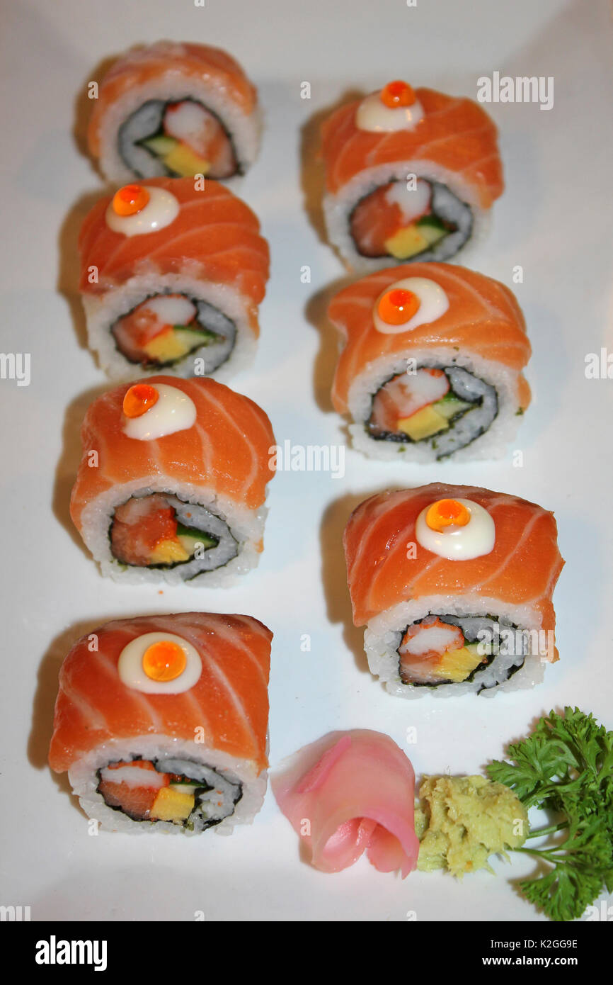 Sushi Rollen auf Platte, Hua Hin, Thailand Stockfoto