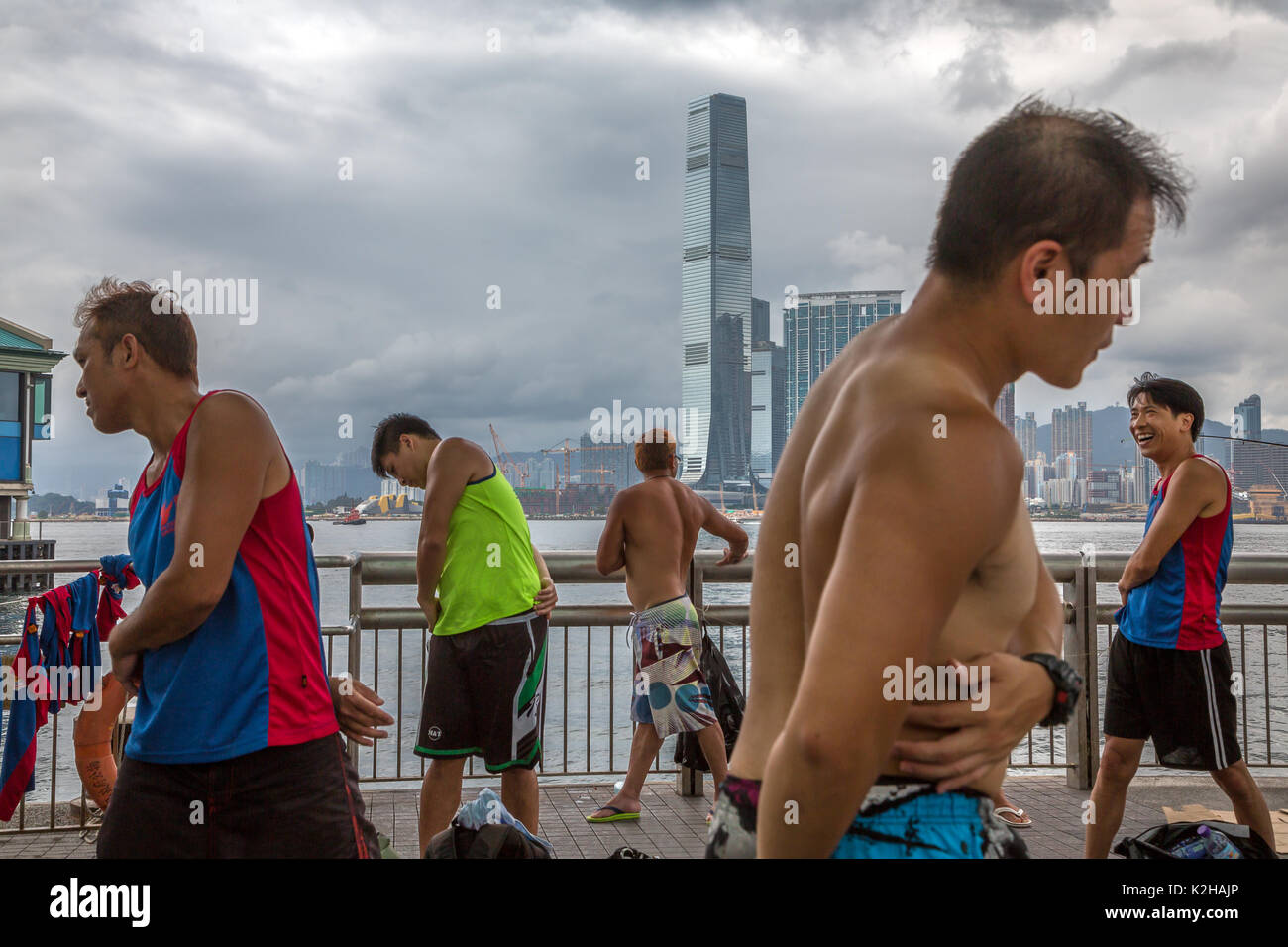 Menschen und Gedränge in den Straßen von Hong Kong Stockfoto