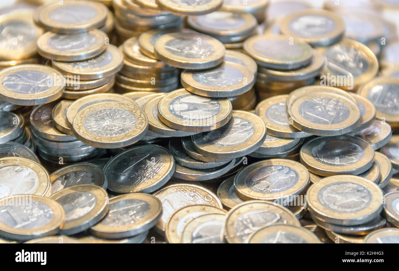Full Frame Bild, viele 1 Euro Münzen Stockfoto
