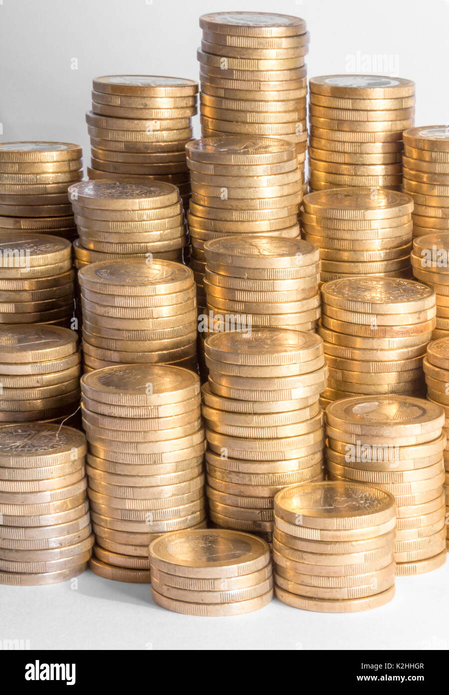 Lose gestapelten 1 Euro Münzen Stockfoto