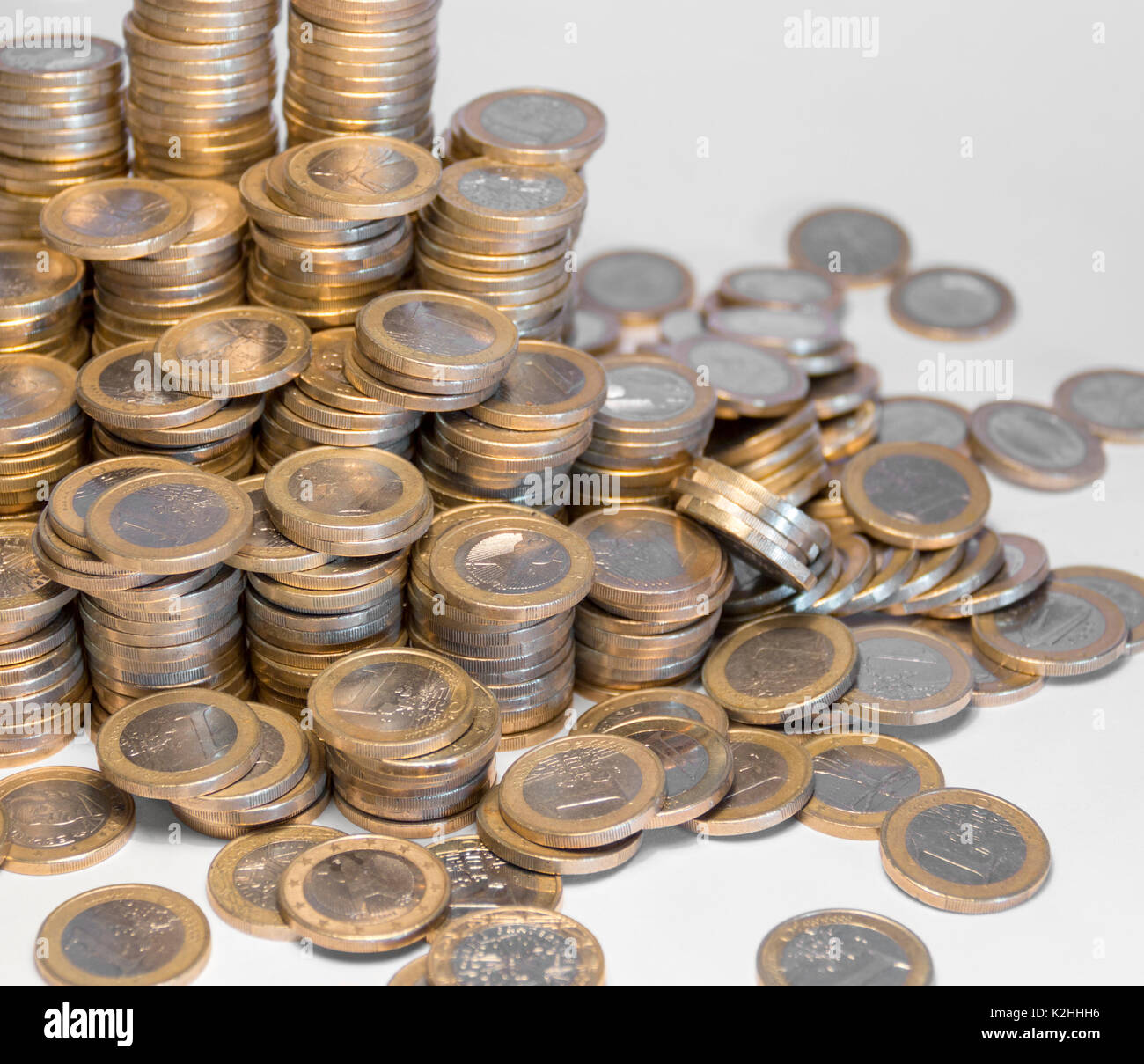 Lose gestapelten 1 Euro Münzen Stockfoto