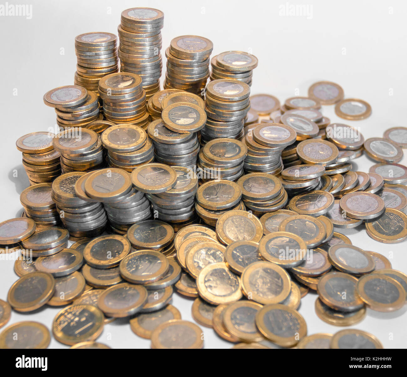 Lose gestapelten 1 Euro Münzen Stockfoto