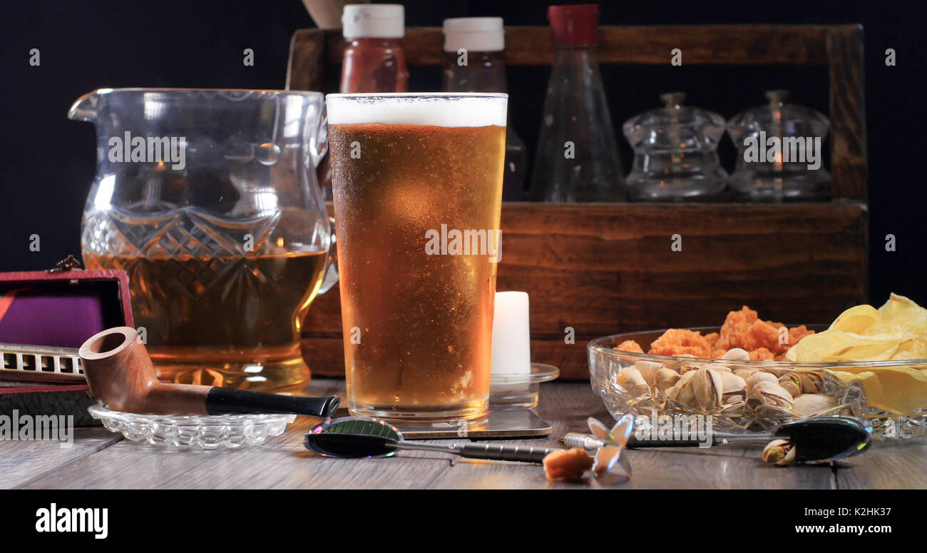 Blick auf ein kühles erfrischendes Bier (Bier) in einem Pub Stockfoto