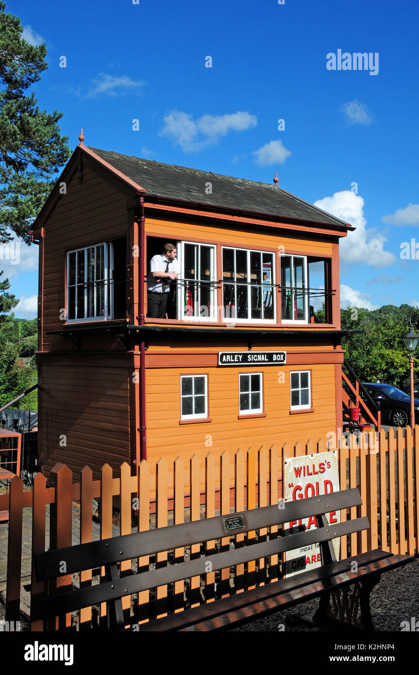 Sie sichestellen, aus Arley Stellwerk, Severn Valley Railway, Shropshire. Stockfoto