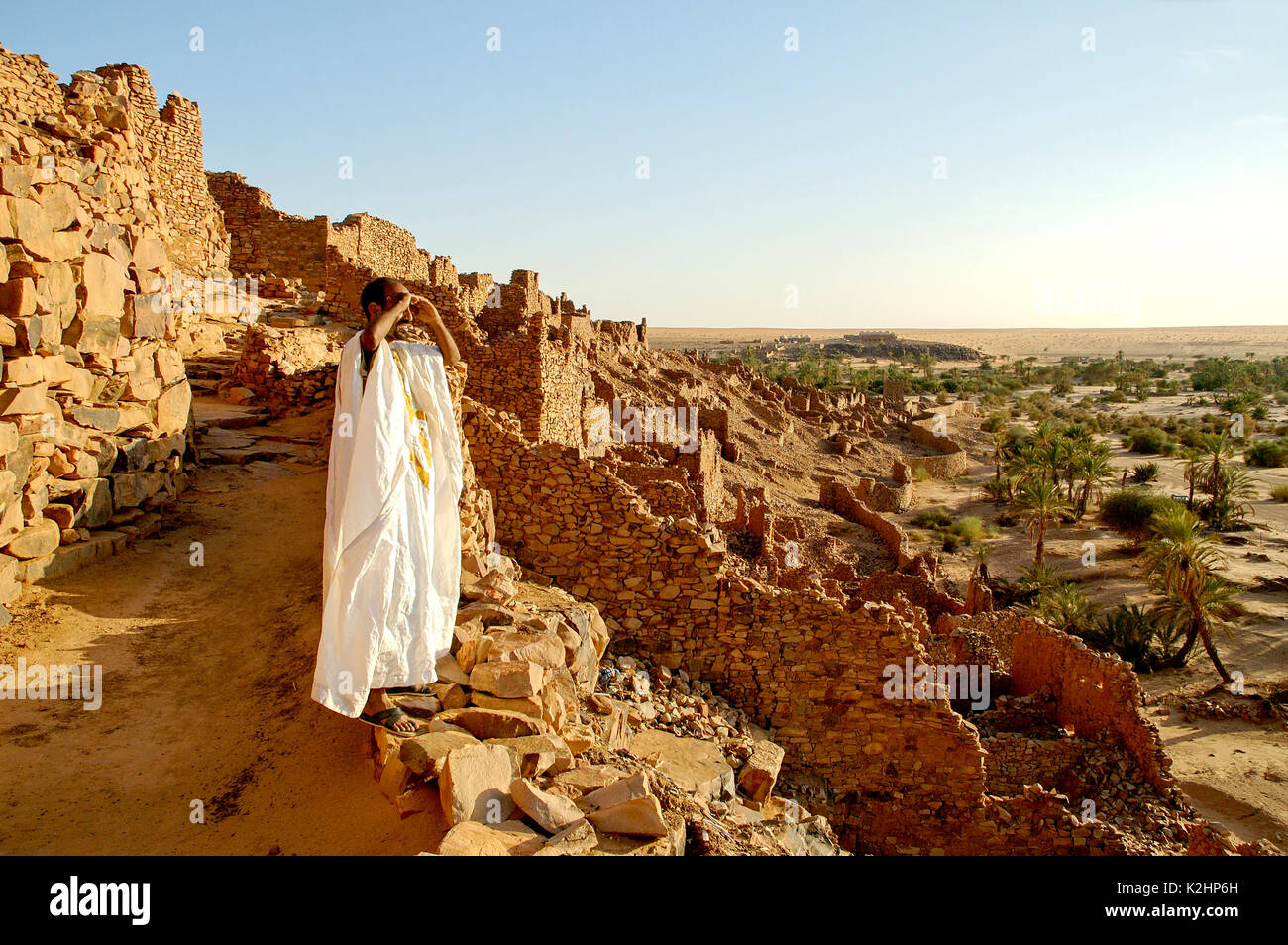 Die verfallenen Mauern von ouadane am Abend. Eine portugiesische Trading Post wurde hier 1487 gegründet, wurde aber bald aufgegeben. Ein UNESCO World Heritage Si Stockfoto