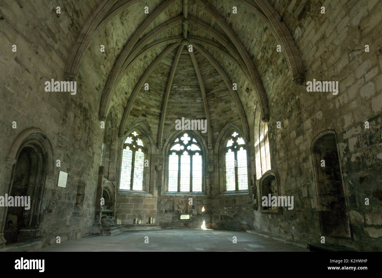 Innenansicht mit gewölbter Decke der mittelalterlichen Seton Stiftskirche oder Kapelle, East Lothian, Schottland, Großbritannien Stockfoto