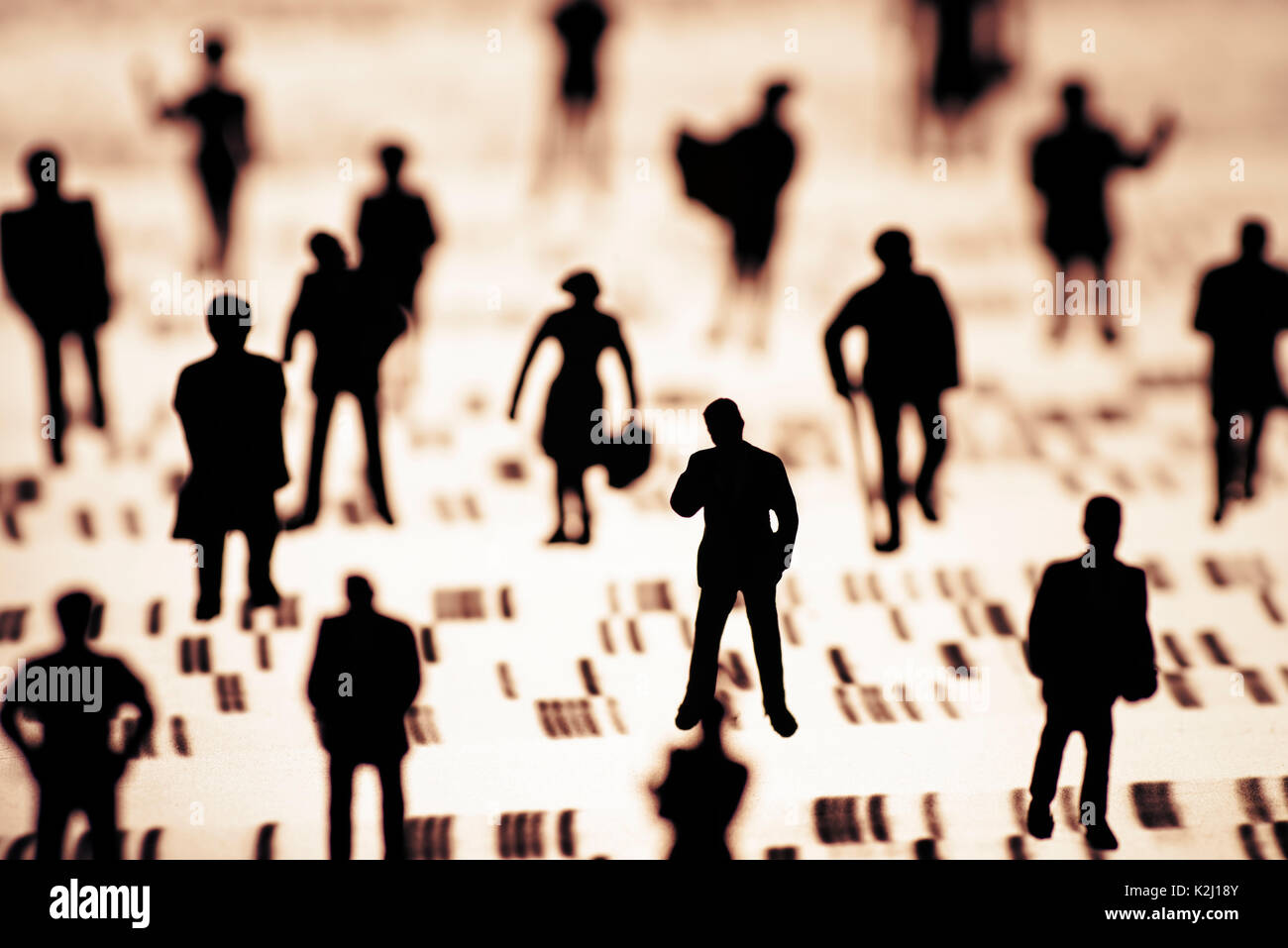 Eine Gruppe von Menschen auf ein DNA-Profil Stockfoto